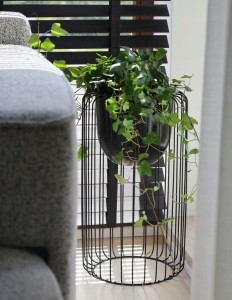 KWIETNIK metalowy czarny H 50 cm zestaw z osłonką czarna metalowa doniczka