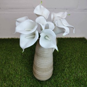 KALLA BUKIET WIĄZKA KALIA SZTUCZNA guma białe kwiaty CALLA 9 kwiatów 35 cm