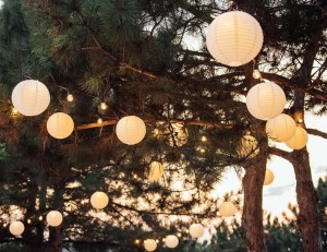 LAMPION biała kula 28 cm SOLARNA LED wisząca